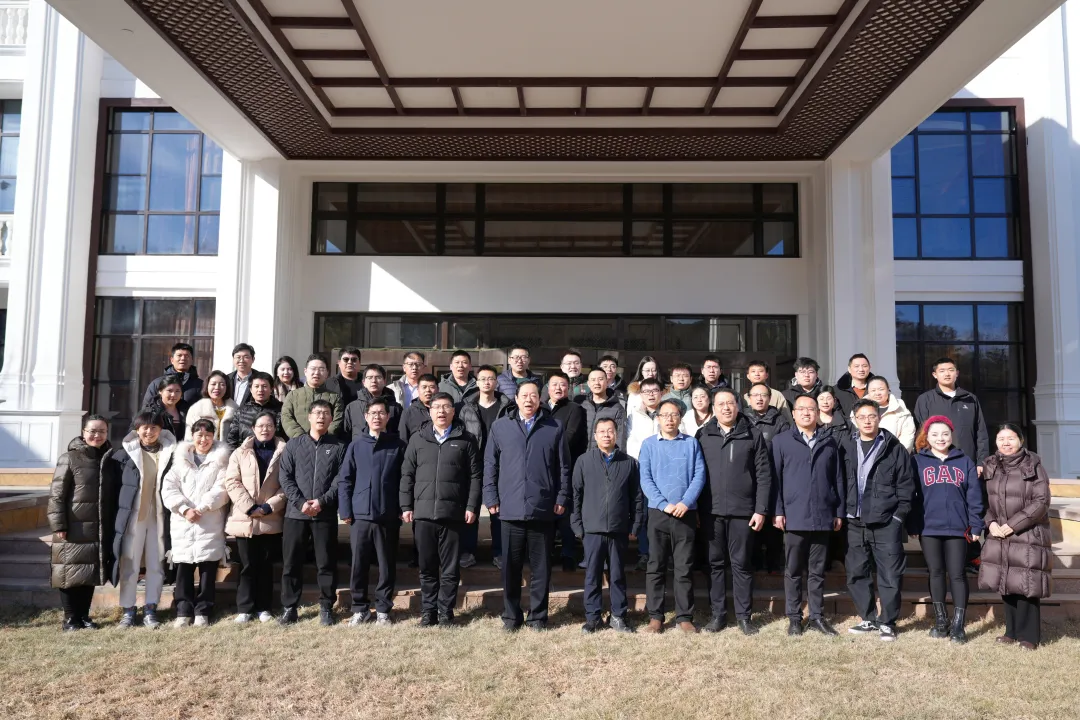 乘勢而上啟新程 奮楫篤行譜華章——百靈天地股份2026年度工作會議在雁棲湖圓滿召開